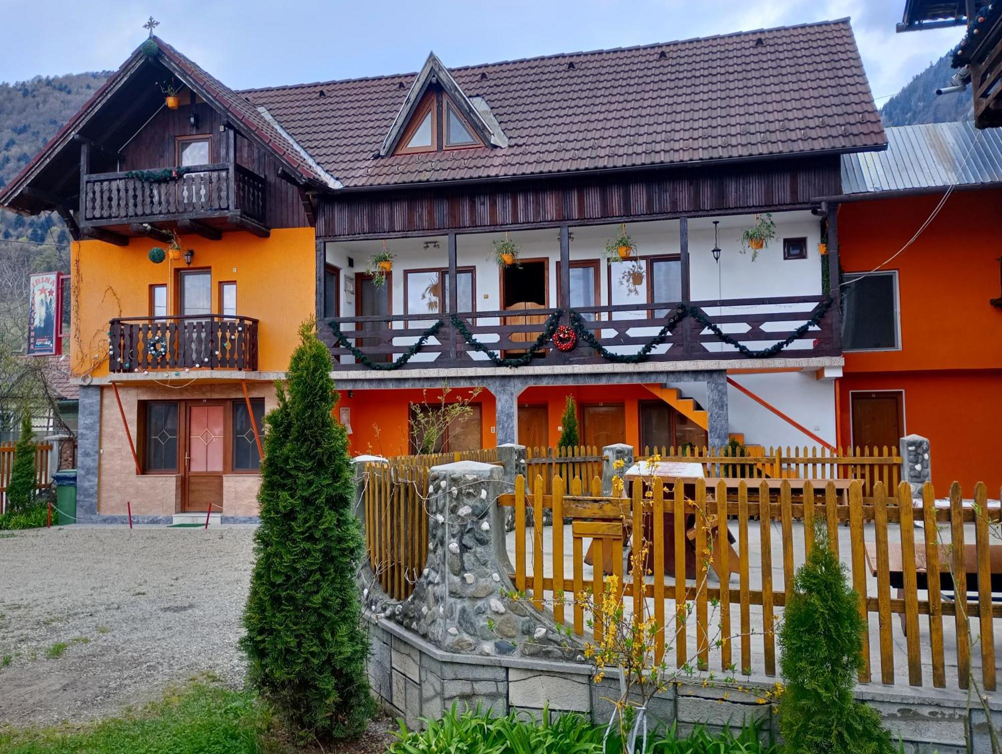 Pensiunea Irina 1 Si 2 Zărneşti المظهر الخارجي الصورة